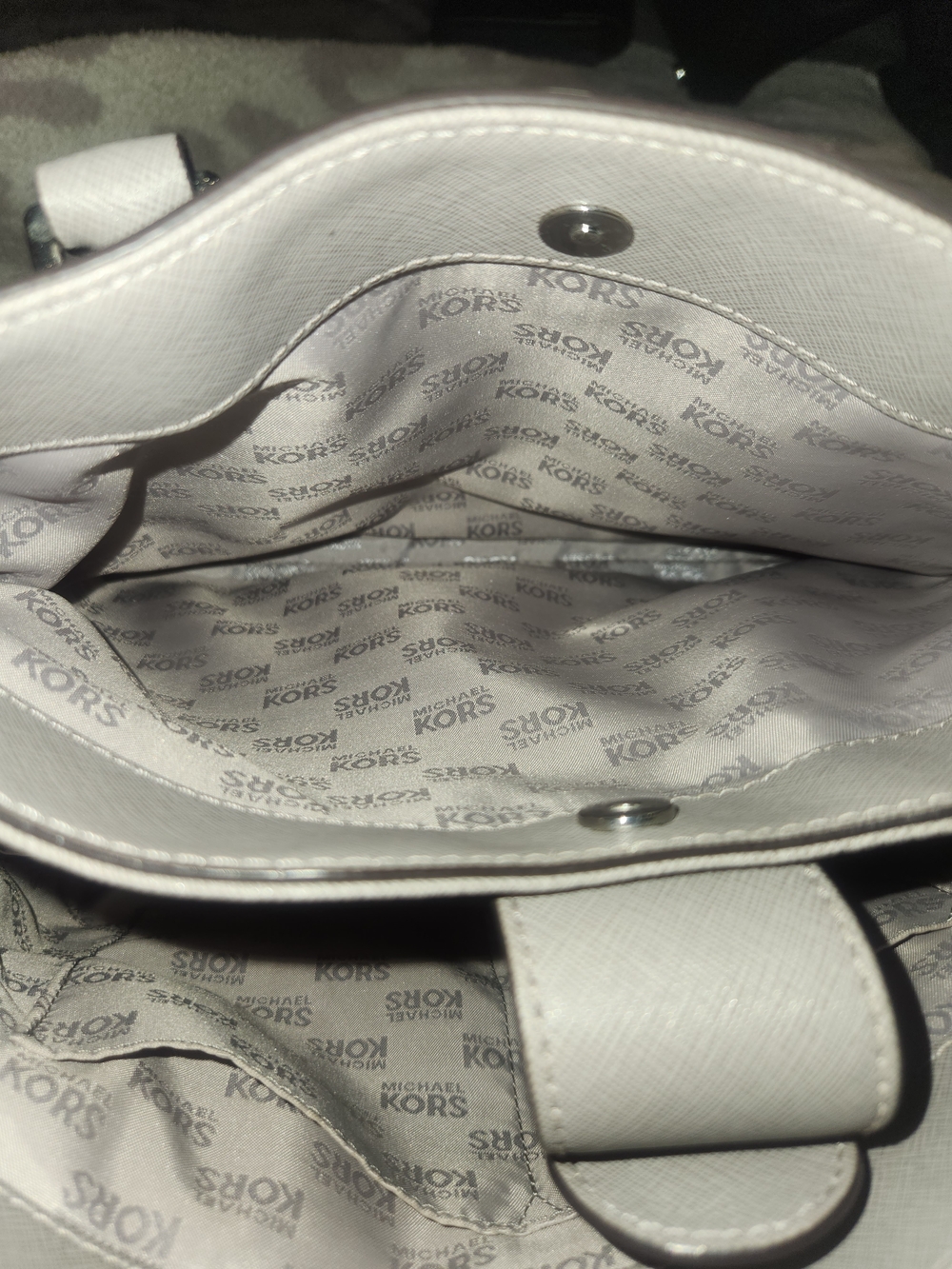 Michael Kors Grey Satchel Handbag with Removable Strap - Picture 4 of 5